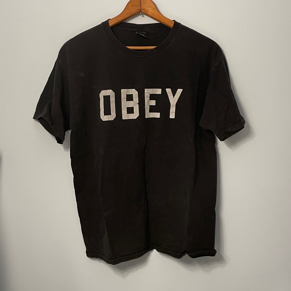 Black obey reflective logo